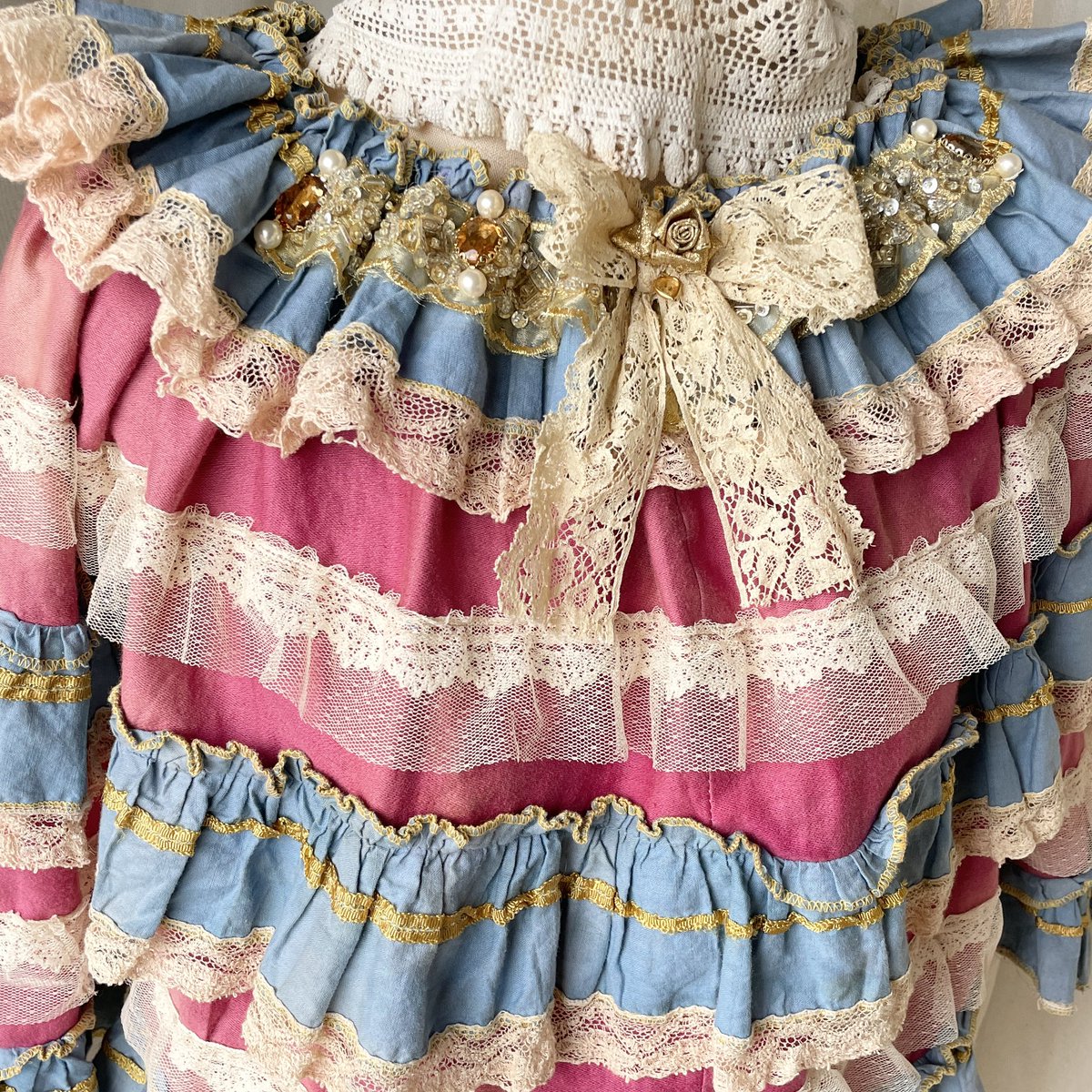 me_samansa's tweet photo. 🥀APOLIA collaboration Paradise 🥀

me-meno special tops✨

APOLIAカラーのアンティークスカートを解体して制作したボリュームたっぷりのトップス♡
後ろと両サイドリボン空きなのでいろんなお洋服に重ねられます。((茉莉花 https://t.co/Blpdd5pSCm