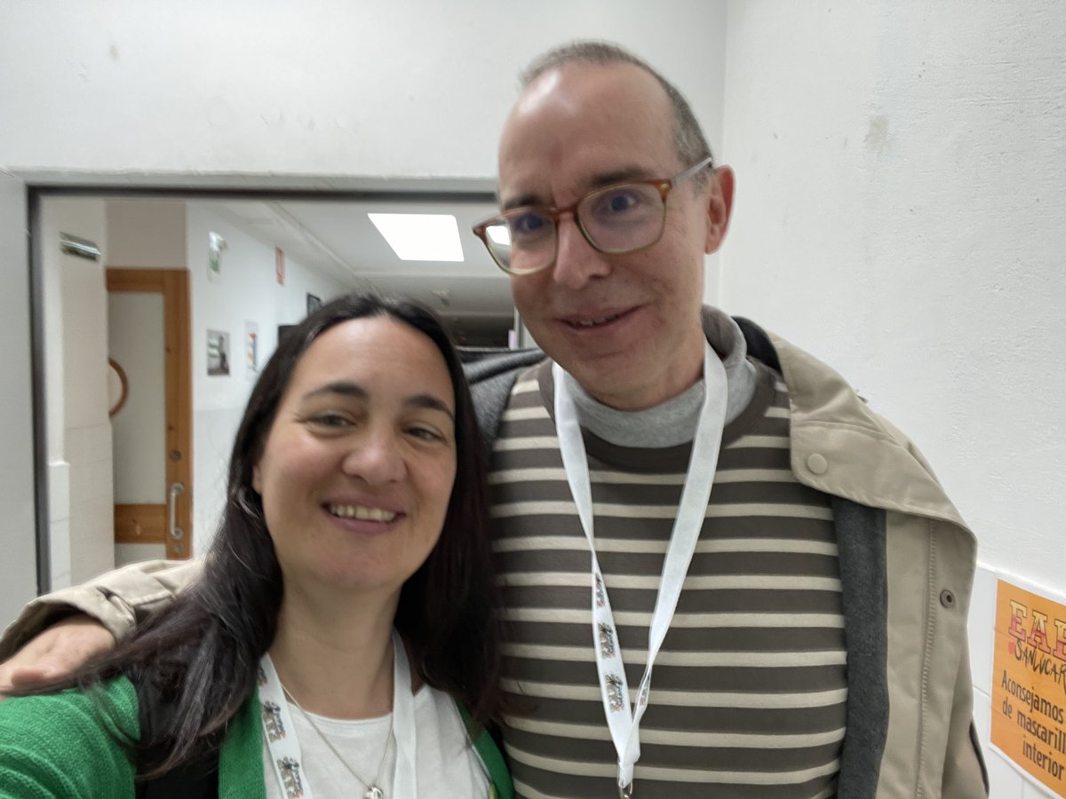 marser_edu's tweet photo. Desvirtualizaciones y reencuentros con  profesionales q admiro. #ClaustroDigital y a #EncuentrosDocentes en #EABE22 nos permite conectar y compartir. ¡Muchas sinergias y un gran capital intelectual! #MeSientoAfortunada Faltan muchos por nombrar #GraciasX_ser_y_estar @EABE2020 https://t.co/B4U4bHniWv