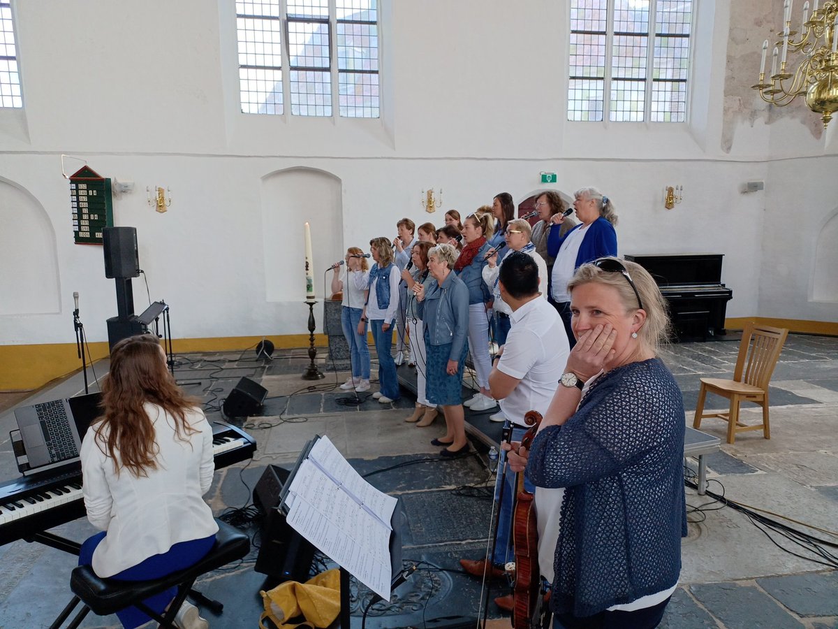 EdzoV's tweet photo. Soundcheck in Vollenhove met @PromiseGospel https://t.co/vqyh9WAxr6