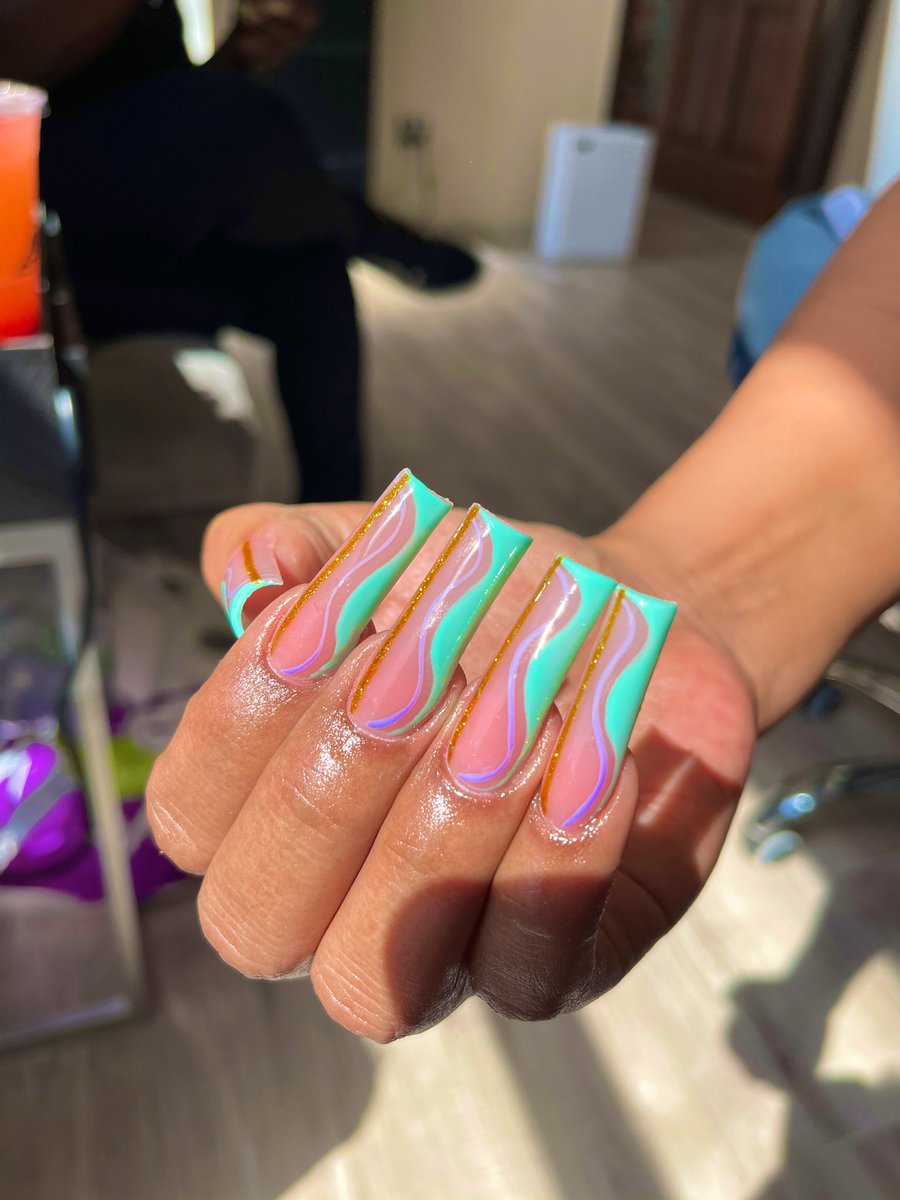 gmarienails's tweet photo. Spring freestyle 🌷 https://t.co/urhBep2VqG