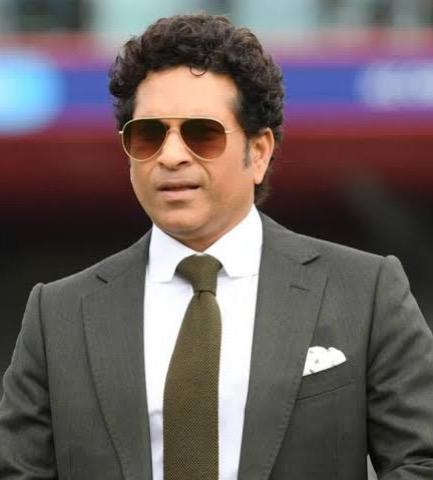 Happy birthday Sachin Tendulkar and Varun Dhawan. I wish both of you were not stuck in the 90s so often 