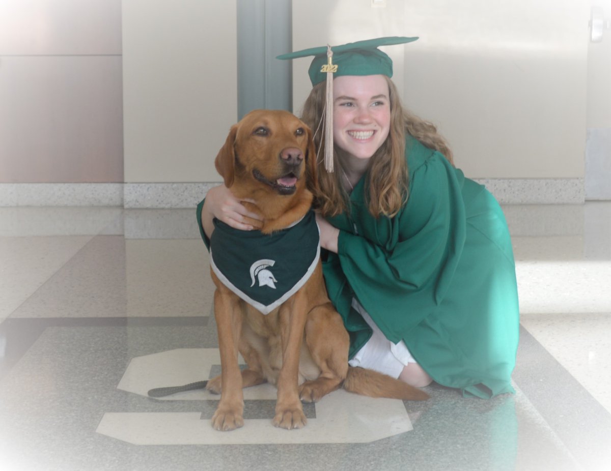 MSUZeke's tweet photo. 💚Happy Graduation caught in one photo!💚
@michiganstateu #GRADUATIONDAY #msugraduation https://t.co/IO1VP2NJu3