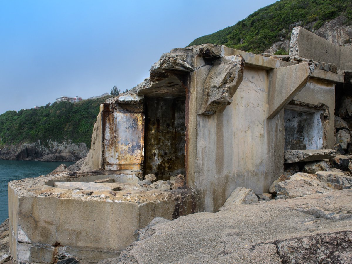 18DaysHK's tweet photo. Famous Insta spot Cape Collinson North and south batteries were built in 1938 and ordered destroyed as the British pulled out. Daily overun with hikers and IG stars, one has full collapse and the other will face the same fate within years.
#HongKong  #CapeCollinson https://t.co/OV9QfG3t2T