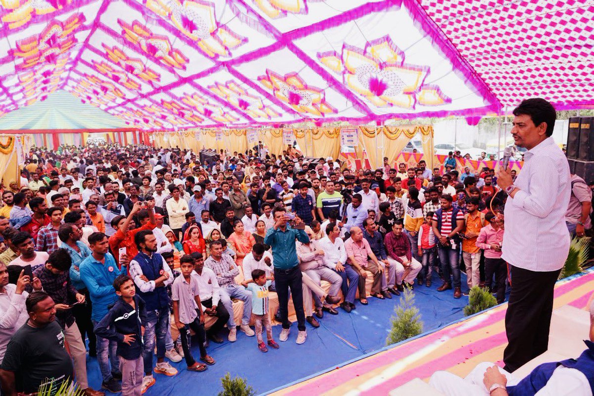 AlpeshThakor_'s tweet photo. Gujarat Kshatriya Thakor Sena attended a community wedding organized by Mehsana city

 Best wishes for a happy married life to all the newlyweds https://t.co/BOgK17VbIk