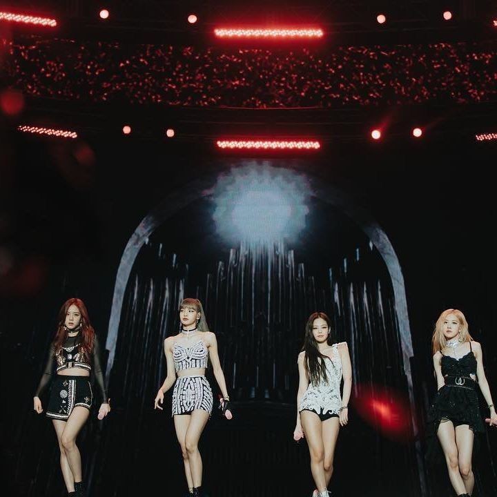 blackpink coachella outfit appreciation tweet