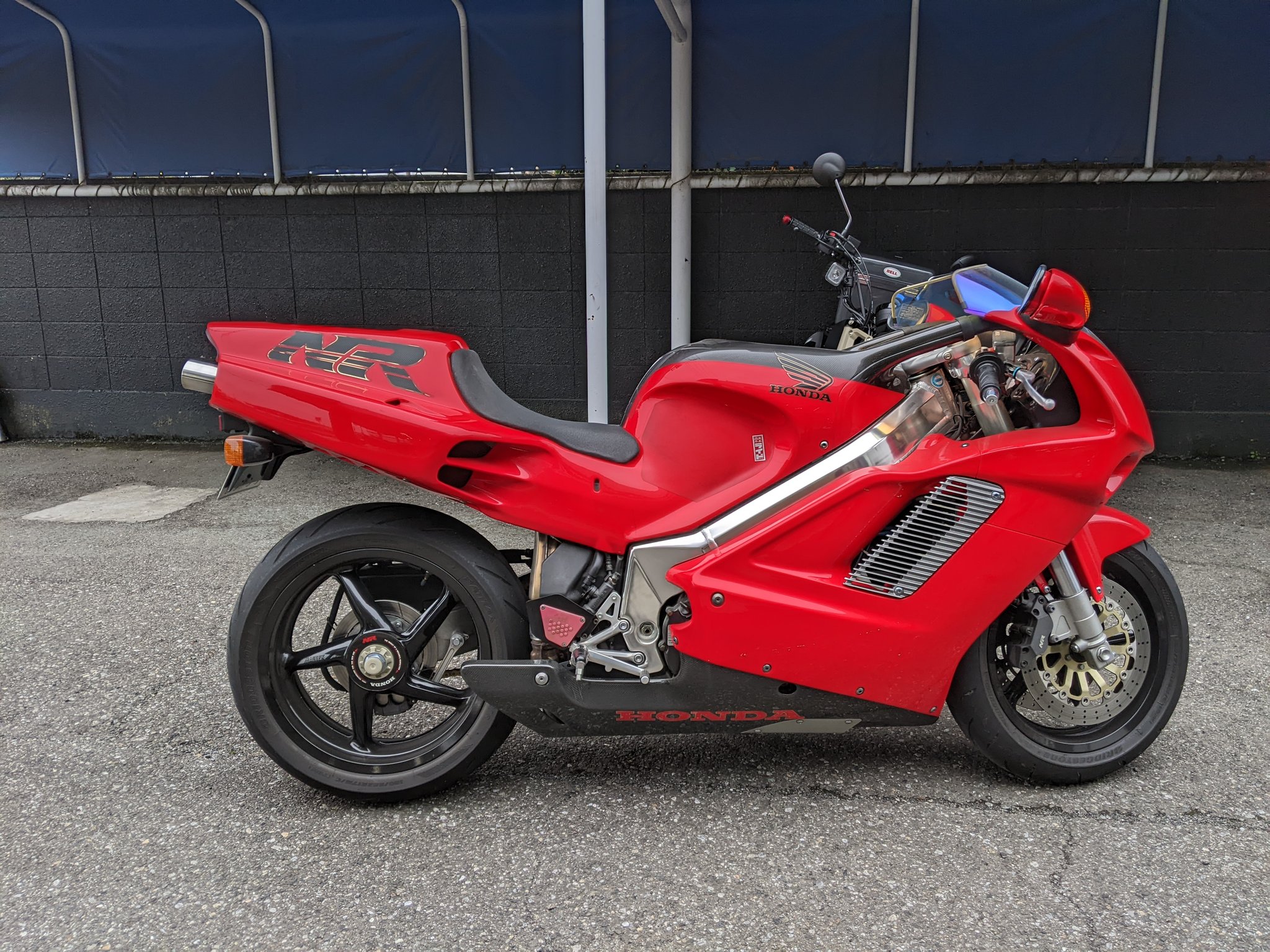 Honda Dream 中央前橋 ホンダドリーム中央前橋 先日 Nr750 が入庫しました 滅多に見ることができない貴重なnr なかなかの貫禄です オーナー様に許可済み T Co To2kxtevg6 Twitter