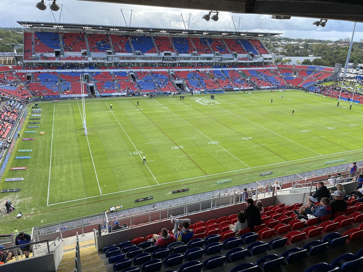 Settling in for Parra v Knights this arvo. Great spot to watch from. Plenty of eels fans. <a href="/TheParraEels/">Parramatta Eels</a> #PARRAdise #NRLKnightsEels #goparra