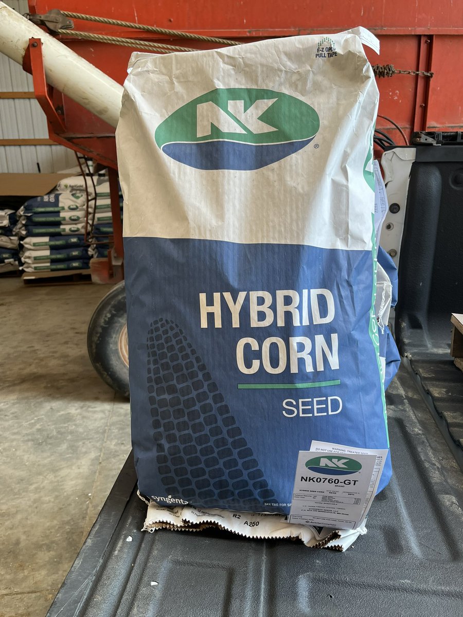Moving ol’ reliable out the farm today #NKSeeds #NK0760 #Sunrisecooperative