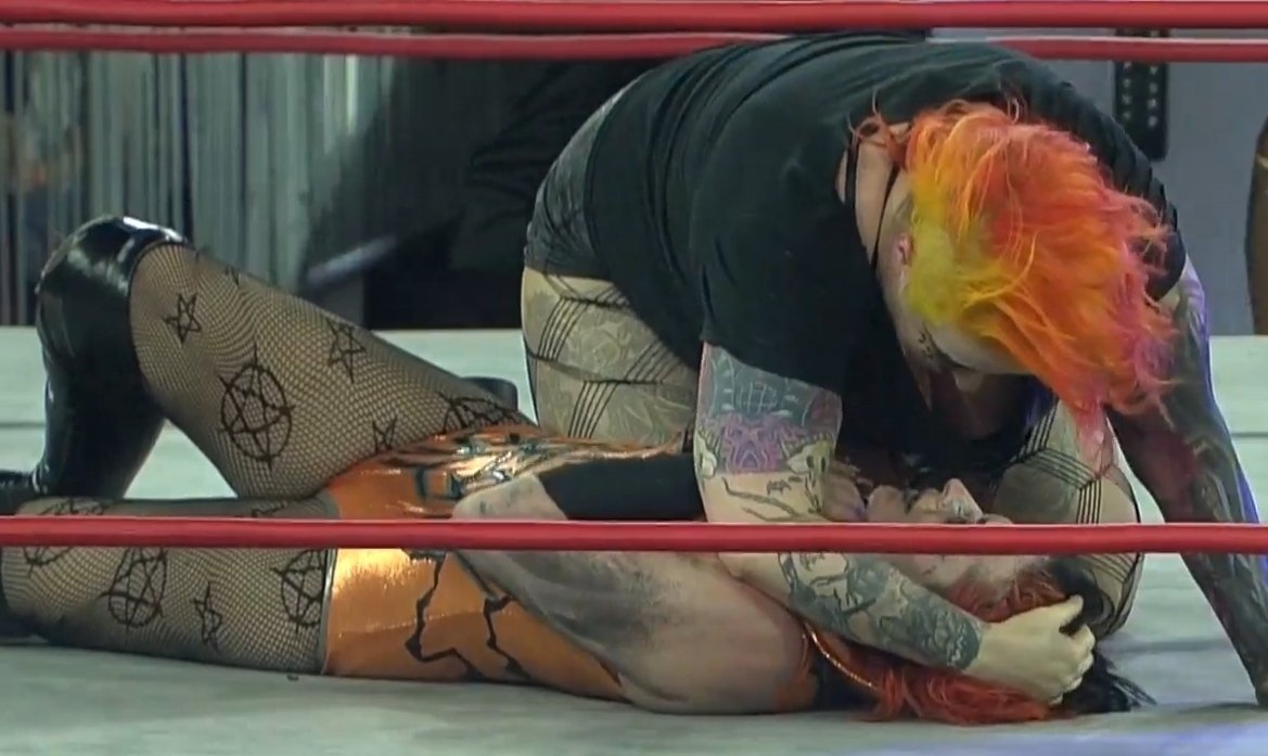 zombiewwe4134's tweet photo. What a sweet moment @IMPACTWRESTLING #Rebellion. @FearHavok checking on @WeAreRosemary and making sure that she is ok after her match tonight with @RealTSteelz. #DecayisFamily #TheHive #DemonAssassian #KDM #WantTakeHave😈☢🖤 https://t.co/NU9aYGeJbZ