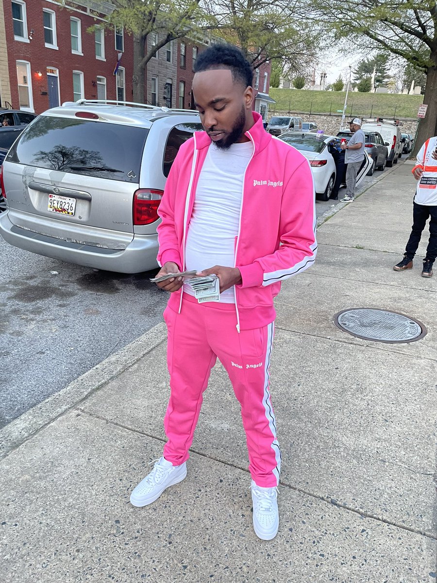 _Catess's tweet photo. Rental car drive like you got sense it’s a Birdy 🐓 In it streets talk we outside fr I never heard of niggas say I changed money got me picky I been curving bitches 😎 #TRB #YoungC 💵 https://t.co/6qu5Vwy0xa