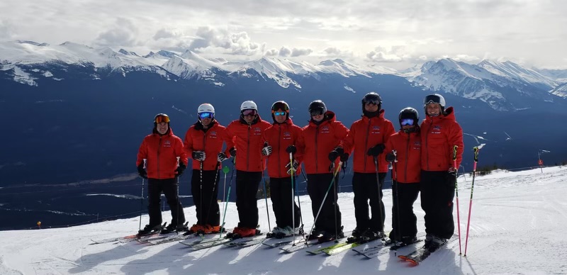 BigWhite's tweet photo. Congratulations Team Big White! Our synchro team took home first place at the Canadian Ski Instructor's Alliance Synchro Championship in Jasper, AB this weekend. We could not be more proud of our world-class ski school instructors and athletes! https://t.co/85fdmQIw9E