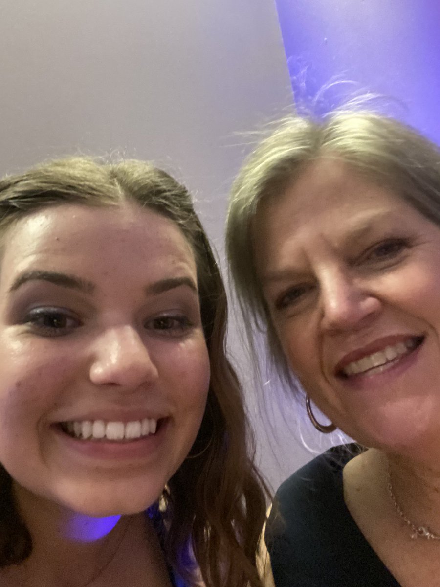 lrgjames's tweet photo. Fun evening @EAST_HAWKS prom. https://t.co/aFjIFKIMB7
