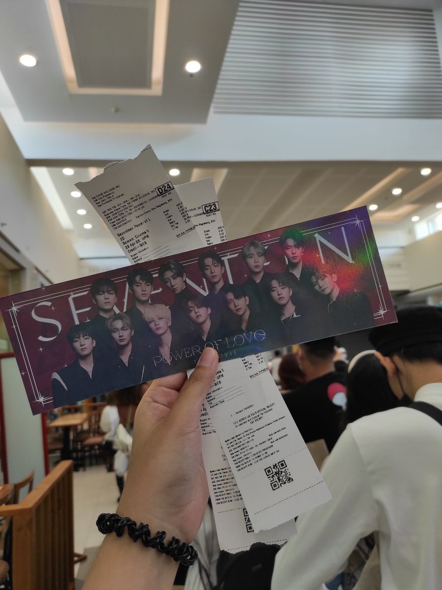 jeonghanananana's tweet photo. Yesterday was the best!💯
#SVT_POWER_OF_LOVE_THE_MOVIE @pledis_17 #PowerOfLove_TheMovie #PowerOfLove #PowerOfCarat https://t.co/Co6c4Vp4eY