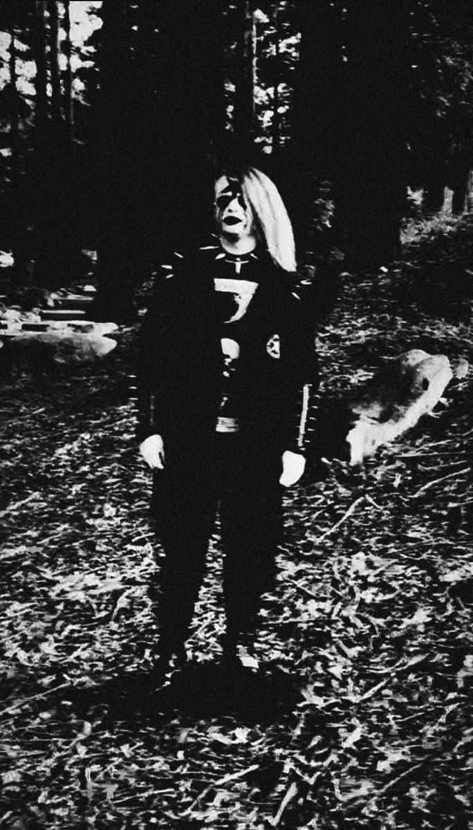 Morningstvr666's tweet photo. 05.01.2022

𝕻𝖍𝖔𝖙𝖔 𝖇𝖞: @hollystell 

#satanist  #witchhouse  #witchhousemusic  #lagoth  #blackmetal  #dsbm #blvsphemyrecords https://t.co/kON8c9DWmu
