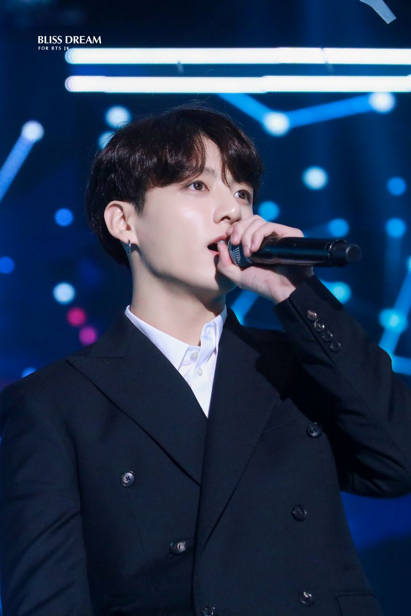 blissdream_jk's tweet photo. [HQ] 190424 TMA
#11YearsWithJungkook 💜

#JUNGKOOK #정국 #JK #BTSJUNGKOOK #방탄소년단 #BTS @BTS_twt https://t.co/167HQkLYQX