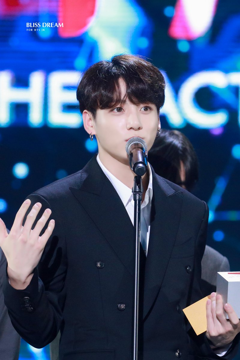 blissdream_jk's tweet photo. [HQ] 190424 TMA
#11YearsWithJungkook 💜

#JUNGKOOK #정국 #JK #BTSJUNGKOOK #방탄소년단 #BTS @BTS_twt https://t.co/167HQkLYQX