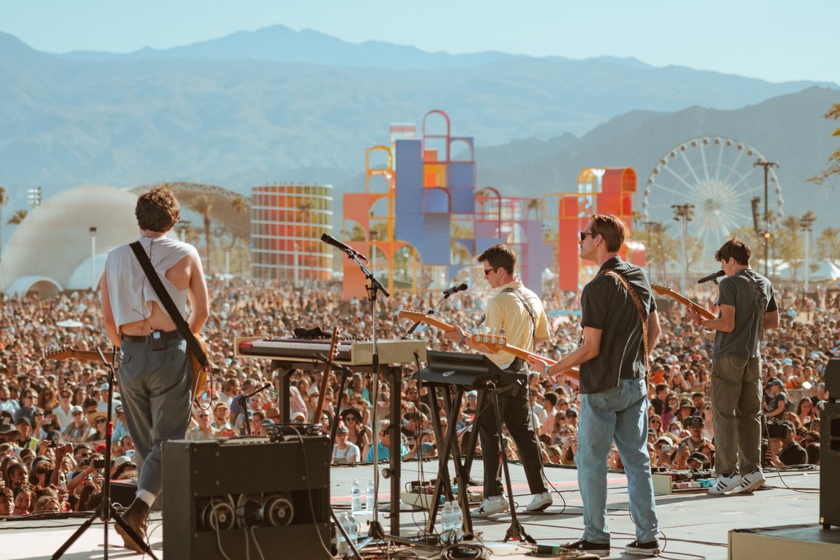 coachella's tweet photo. These kind of days @wallowsmusic https://t.co/s9z1snnLk4