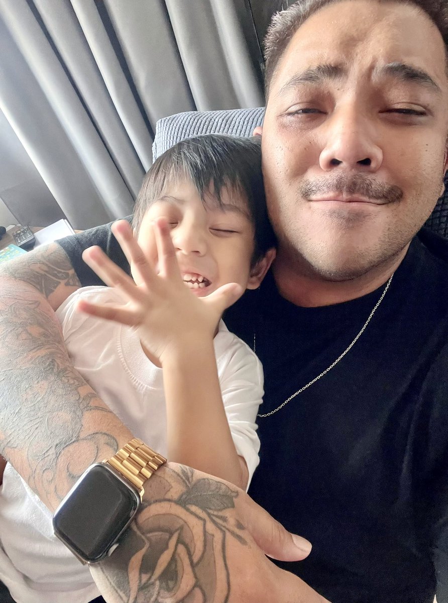 ChrystianVII's tweet photo. The best feeling in the world ☺️😘 #myfleshandblood #fatherandson #thetehs https://t.co/bhTC1i9wsb