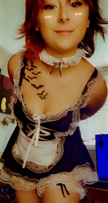 I&rsquo;m loving the maid dress 😍😍😍😍#maiddress https://t.co/E5cBzeqYmM<a href="/tag/maiddress"class="tags">#maiddress</a>