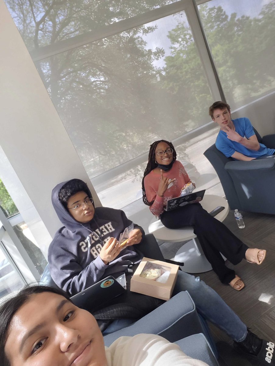 A few Heights debaters judged a middle school HUDL tournament today! A big shout out to everyone who volunteered their Saturday!