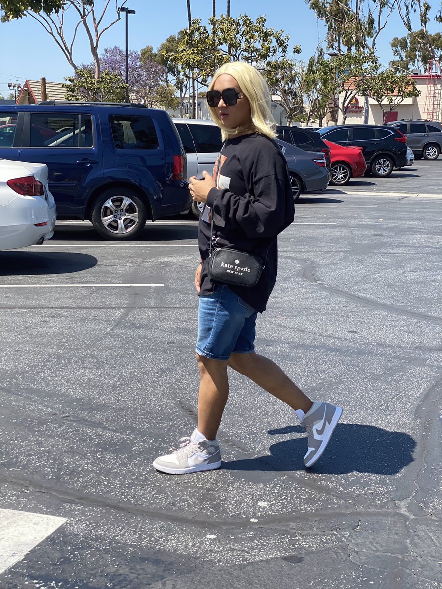 jowkingseason's tweet image. isigaw mo na! Magtawag kapa!
Gandang NakakaGV! pag ang boboto mo ay Leni!💖🍃

#LeniKiko2022 
#LeniRobredo2022