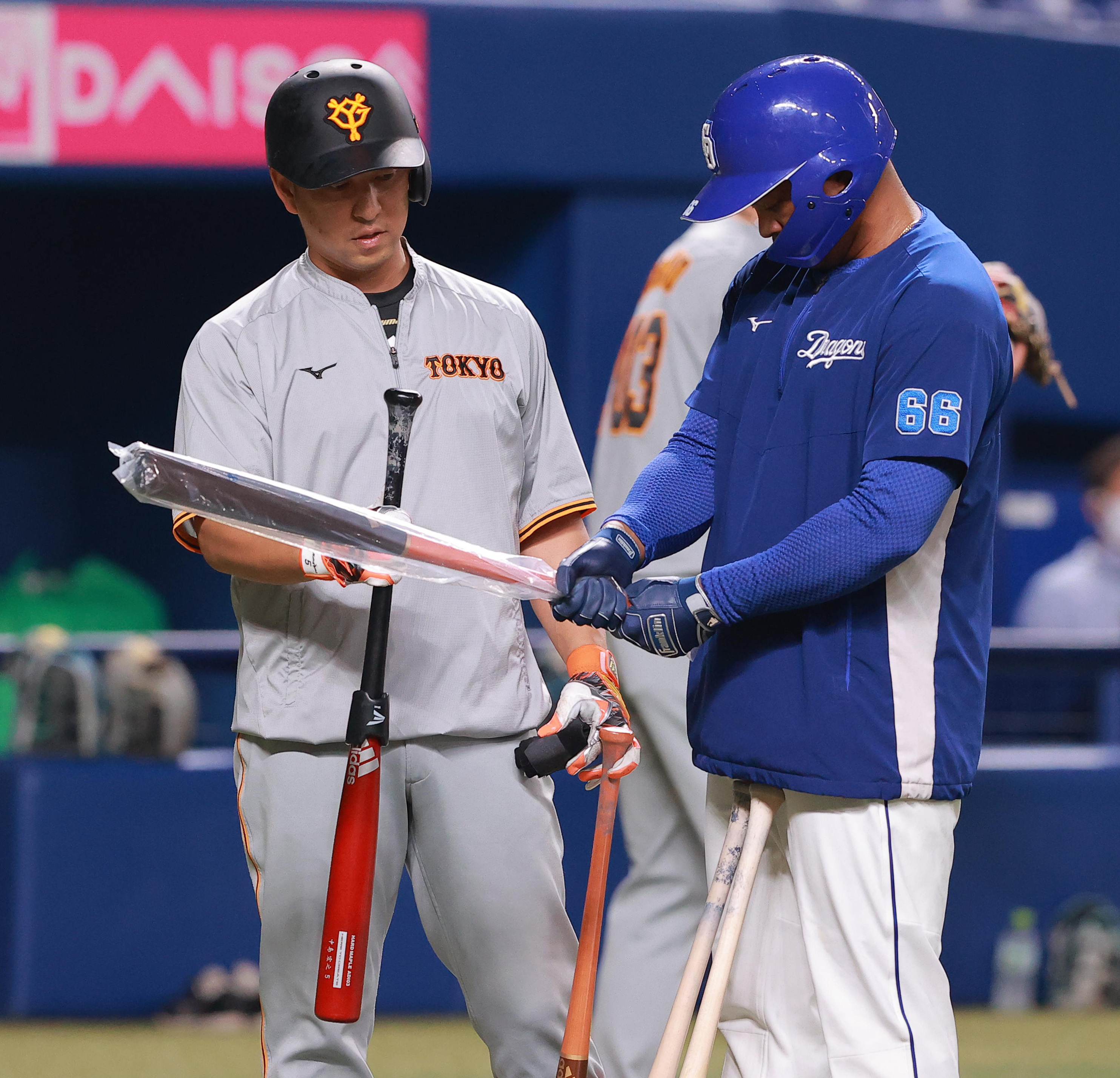 巨人 ジャイアンツ 中島宏之 選手 実使用 バット 支給品 NPB 野球  中日 希少 ジャイアンツ 中島 宏之 支給 2020年支給 バット 実使用