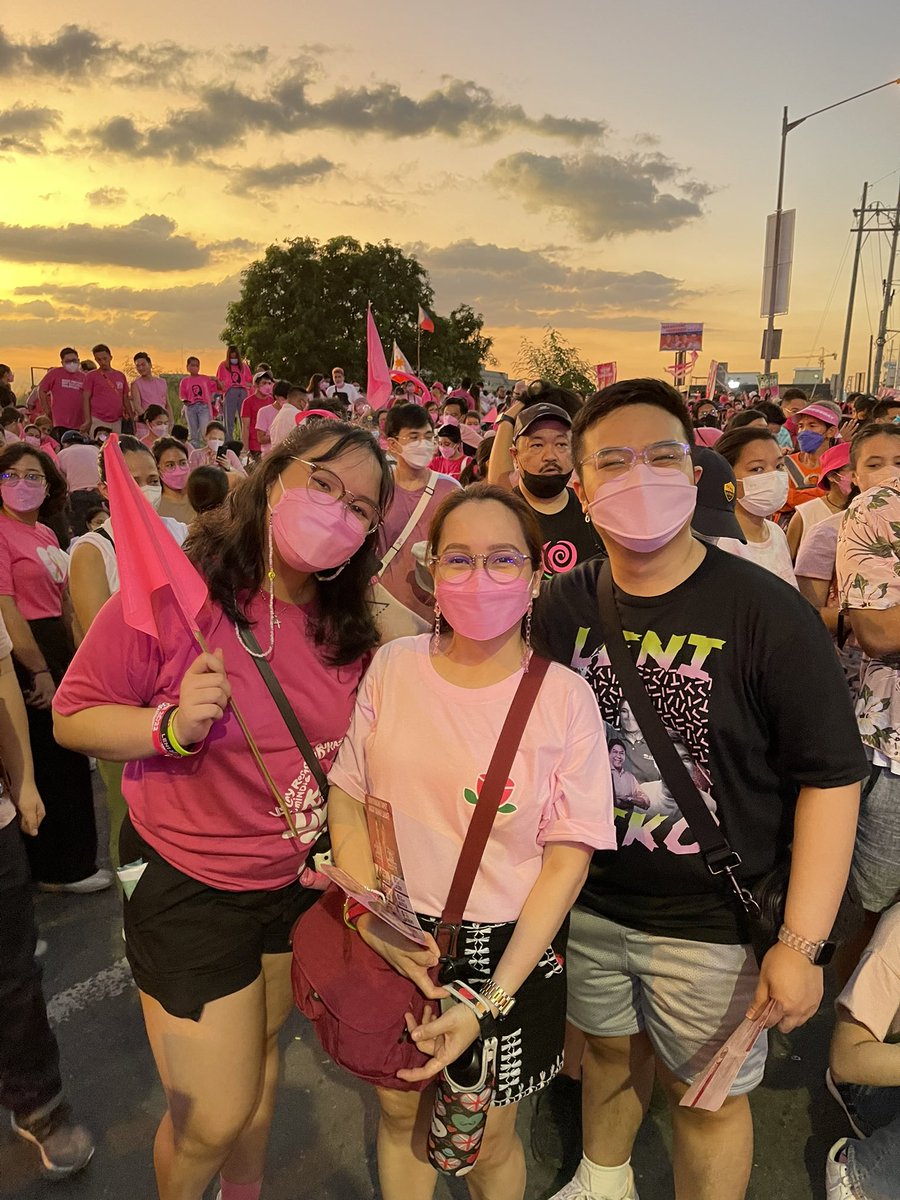 arvieldc's tweet photo. #PasayIsPink #NCRisPink 💖🌸 https://t.co/R0mM2s1wkP