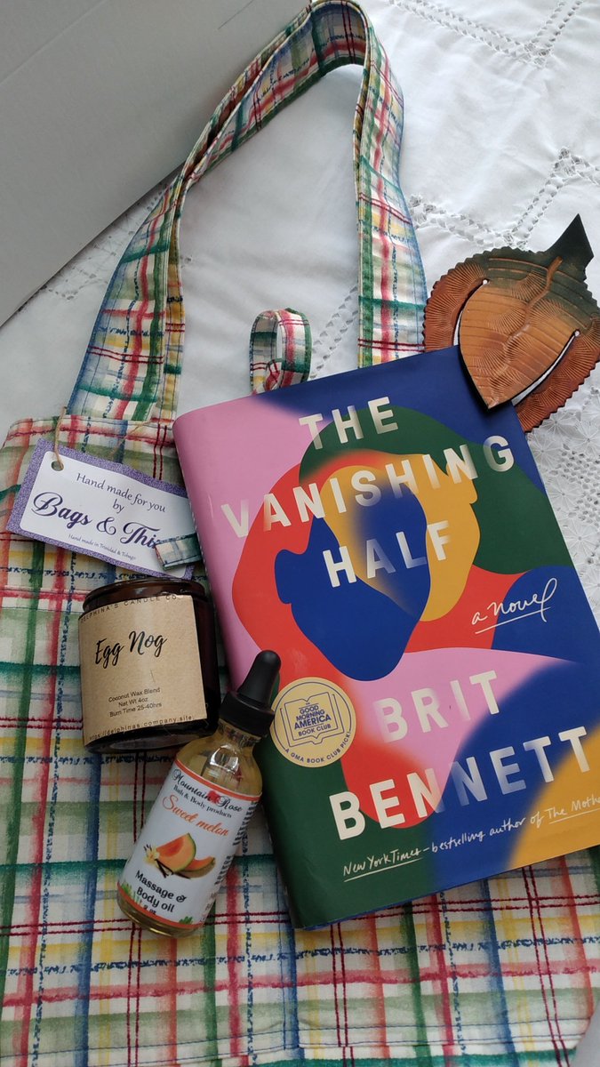 TKuttage's tweet photo. What a perfect gift! Relax with a great book, after you have massaged your body and the subtle devine scent fills the air 😌
You can mark your page and pack  your book and stuff in your bag.

Gift giving made easy @thekuttage.
Shop Now. DM us.

#authenticallylocal🇹🇹 ##shoplocal🇹🇹 https://t.co/lfaKFLlSya