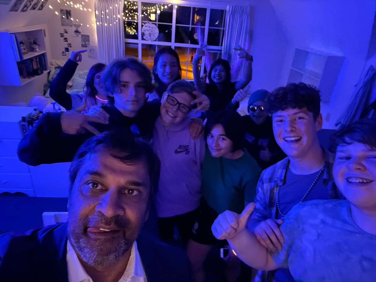 headofbrentwood's tweet photo. Alex Open House was rockin’ tonight with a Space Rave theme. #alexhouse #choosetobe https://t.co/KIGIuUUfpm