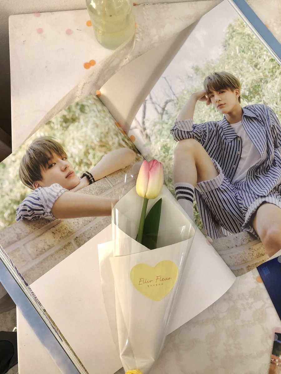 yaori94's tweet photo. 제노만큼 행복해게 해주는 자몽 튤립 🌷 

#제노가_예쁘게_피어난_봄
#Fleuri_Jeno https://t.co/VJXWxMdY0Q
