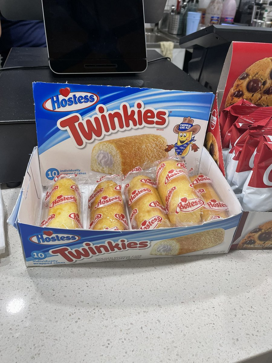 Tipsy McStagger tweet media