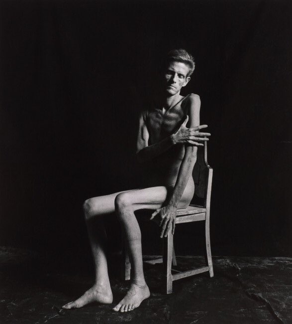 RIP Marcus Leatherdale, Canadian-American photographer 

Gelatin silver print
AIDS, 1988
artmuseum.princeton.edu/collections/ob…