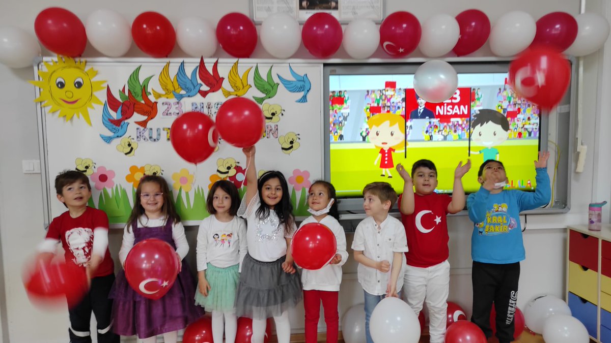 Y_Ciftcioglu_io's tweet photo. En son büyük bir coşkuyla 2019 da kutladığımız 23 Nisan'ı bu yıl yine büyük bir özlem ve coşkuyla okul bahçemizde kutladık. 🌜🌞🌞🌞🌛
23 NİSAN ULUSAL EGEMENLİK VE ÇOCUK BAYRAMI KUTLU OLSUN. https://t.co/0FyfXvj86q