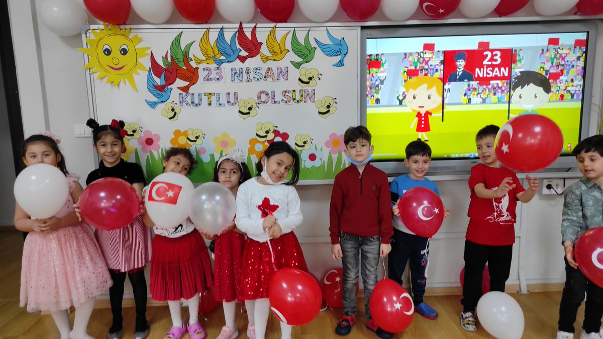 Y_Ciftcioglu_io's tweet photo. En son büyük bir coşkuyla 2019 da kutladığımız 23 Nisan'ı bu yıl yine büyük bir özlem ve coşkuyla okul bahçemizde kutladık. 🌜🌞🌞🌞🌛
23 NİSAN ULUSAL EGEMENLİK VE ÇOCUK BAYRAMI KUTLU OLSUN. https://t.co/0FyfXvj86q