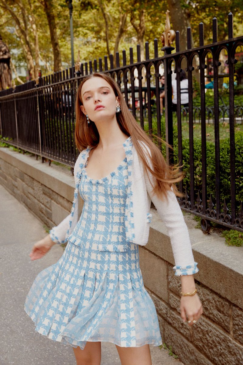 OscardelaRenta's tweet photo. Timeless tweeds are refreshed for #odlrspring2022 in pastel hues with pleated chiffon detailing. 

Discover Oscar de la Renta Pre-Spring 2022: 
https://t.co/hsh2j78v1c https://t.co/4GMsSUsTgT