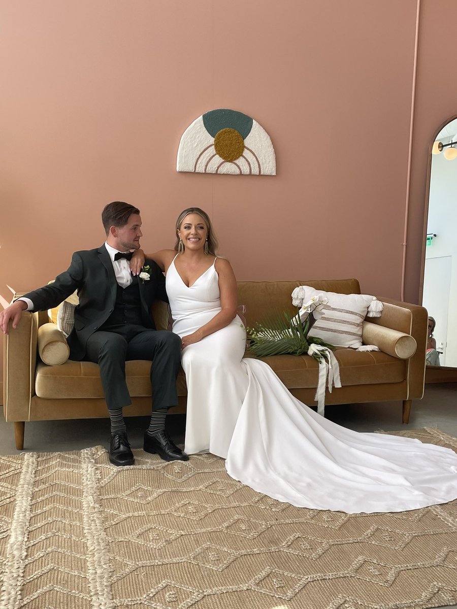 My beautiful sister was married yesterday so we got an excuse to travel and dress up! 💍🌴☀️