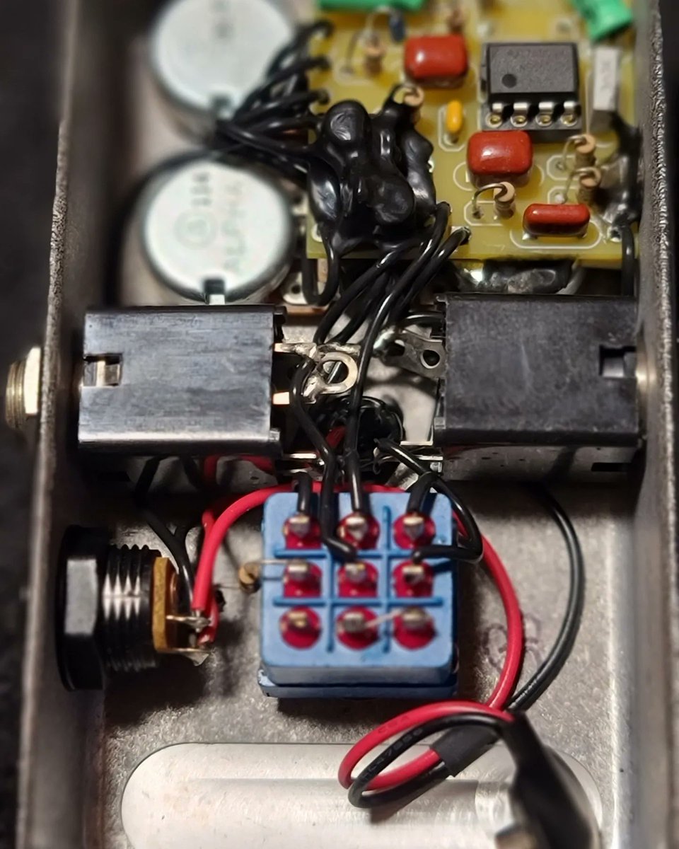 kissy_web's tweet photo. マイエフェクターコレクション 1
HermidaAudio Zendrive
ハンドメイド期の1台
#my_stompbox_collection
#hermidaaudio
#zendrive
#エフェクター https://t.co/xpBK1BCznr