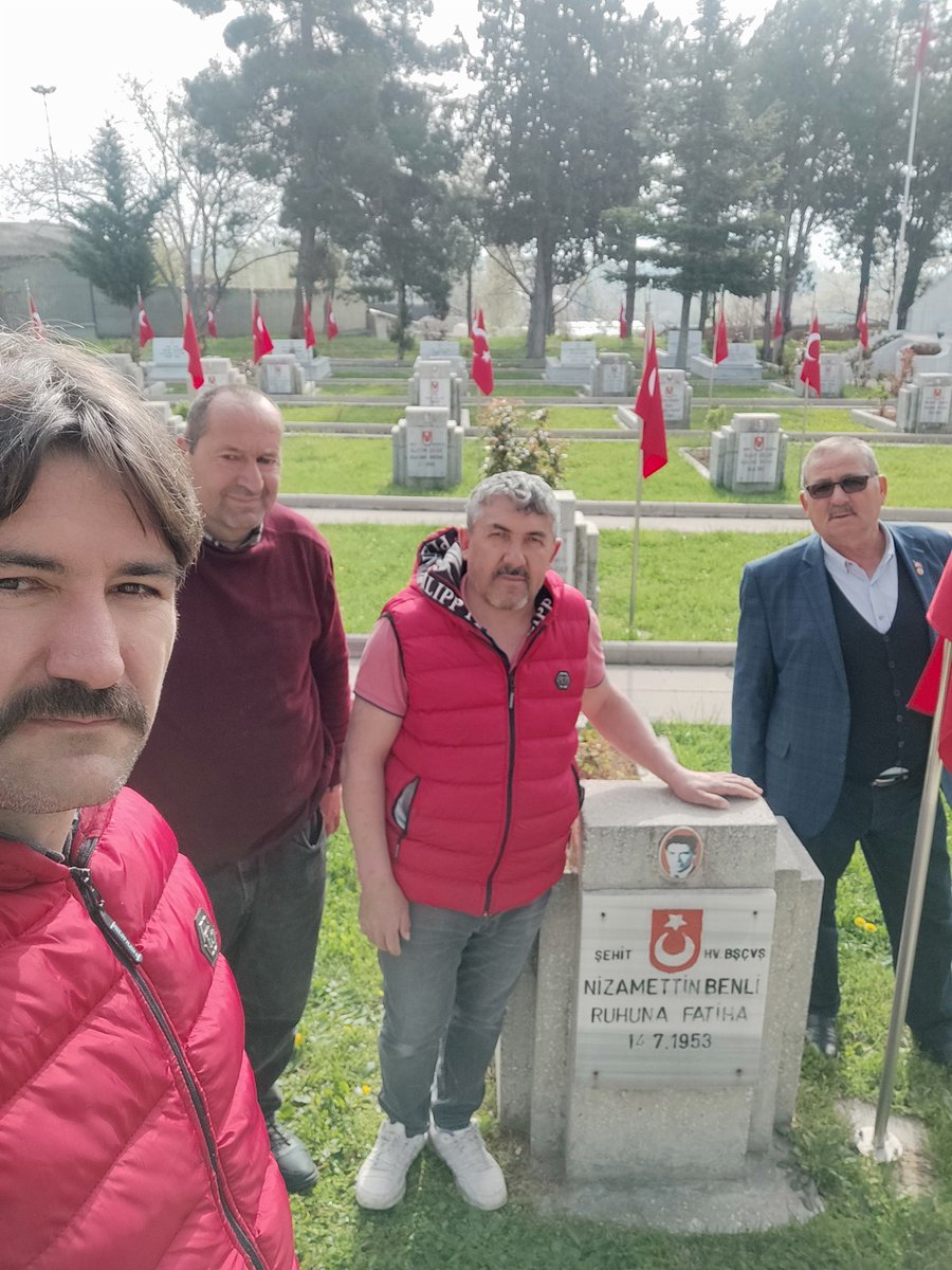 Çankırı ili Korgun ilçesi Dikenli köyü nüfusuna kayıtlı Sehidimiz Nizamettin Benli yi Amasya Merzifon Hava Şehitliğinde ziyaret ettik. <a href="/TerorleMucadele/">Kocaeli terörle mücadele ve vazife kahramanları</a> <a href="/CankiriValiligi/">Çankırı Valiliği</a> @