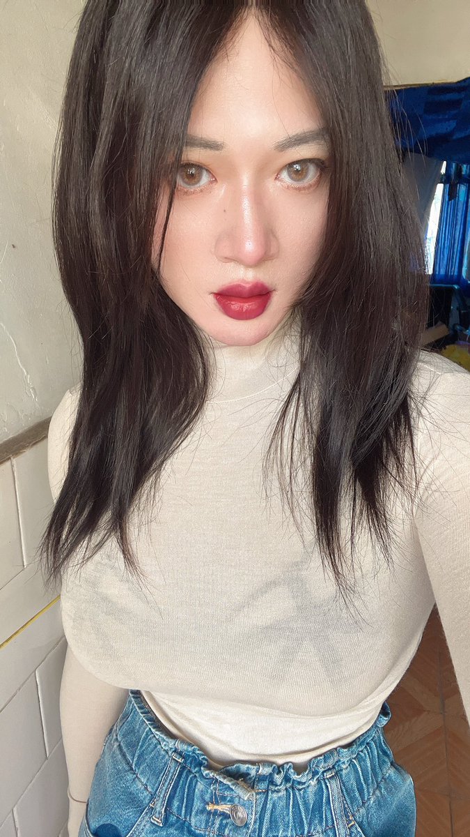 你们都不信我掏出来很大？到三万粉丝我就掏出来让你们看看我到底有多大 https://t.co/v6148XHX8Y