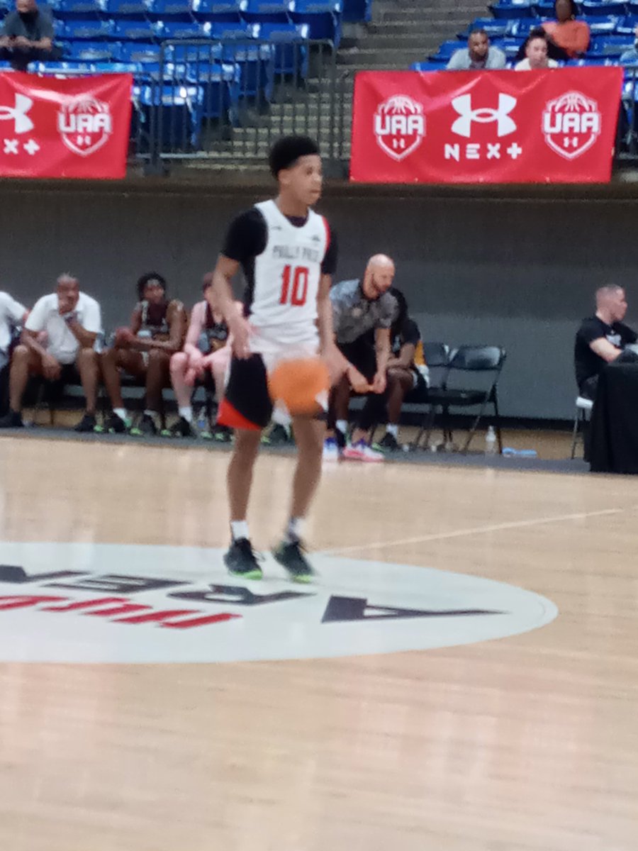 chick gillespie tweet media