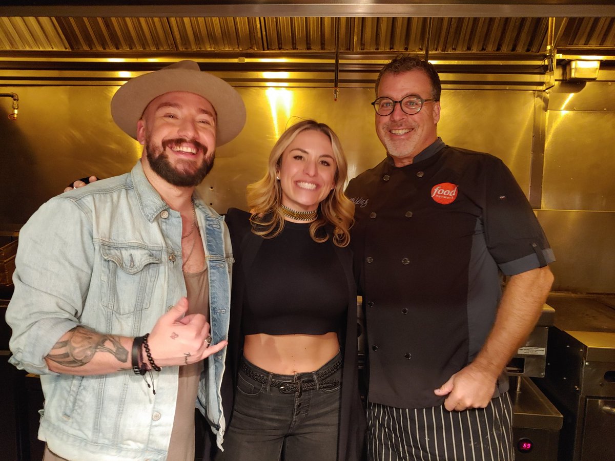 EddieGChef's tweet photo. Raleigh, NC
The Voice - Corey Ward
VIP Weekend Brewgaloo Downtown Raleigh
#Raleigh #brewgaloo #TheVoice #VIP
#Locavore #ChefEddieG #SipAndTaste #CoreyWard #RollingStone #Events
@NBCTheVoice @corey_ward @FoodNetwork @travelchannel @cnn @chefuniforms
https://t.co/0l5mf17JM9 https://t.co/dIV6Vnijj8