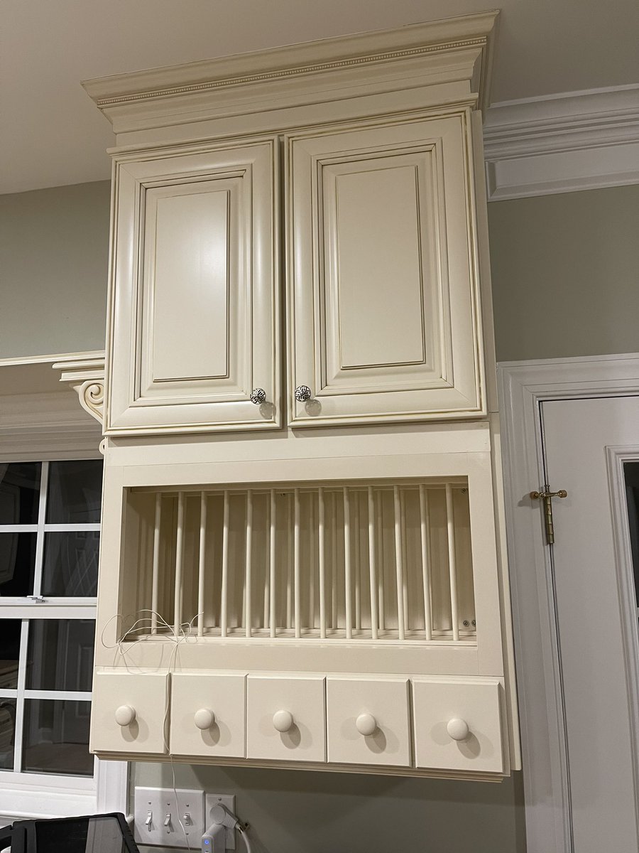 abburns26's tweet photo. What are these drawers under the plate rack for?? #whatisthisfor #kitchen #kitchendesign https://t.co/BrWBo1A9yD