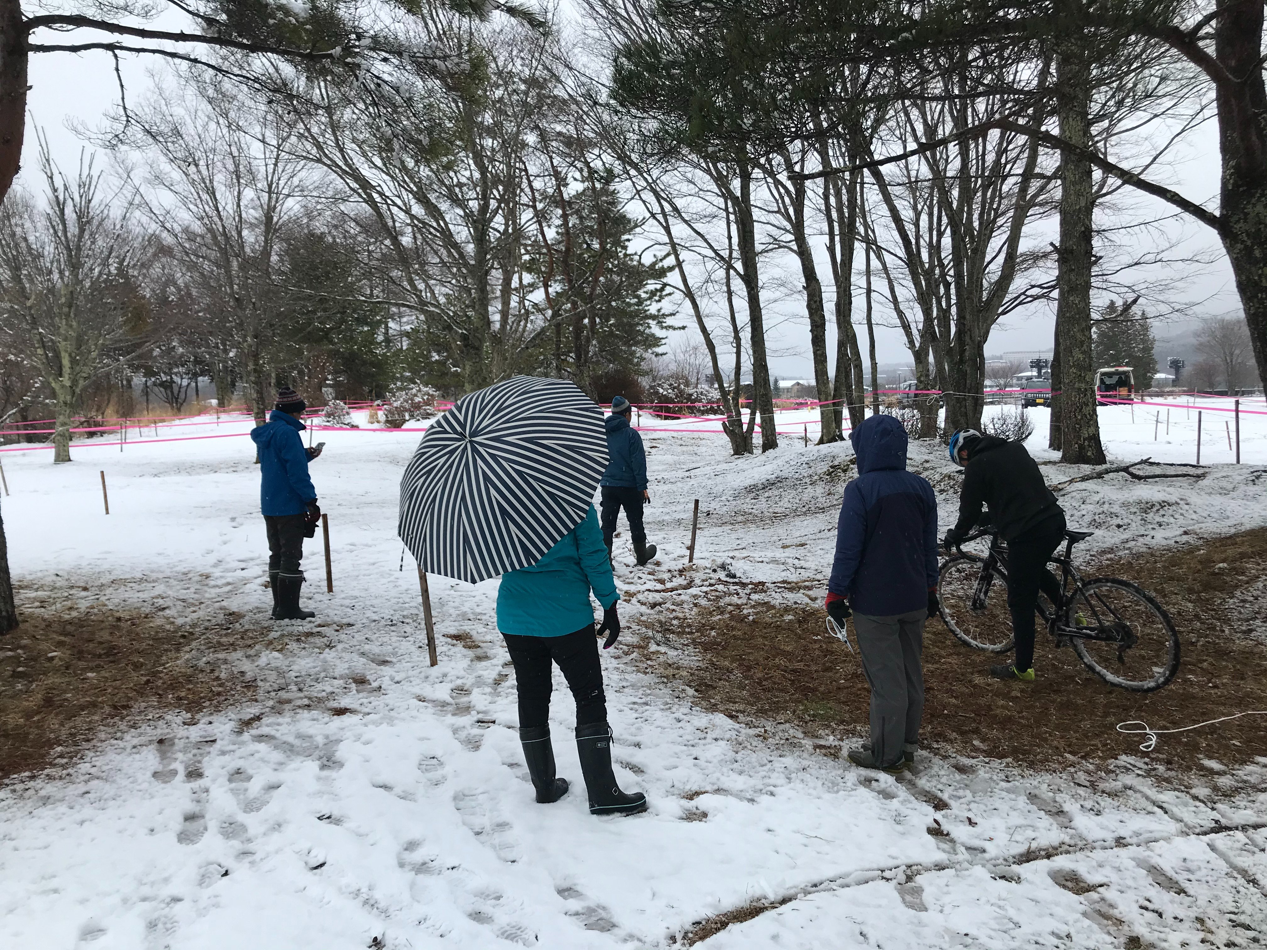 Twitter এ 山中湖交流プラザきらら 山中湖村で自転車が大好きな子供達の保護者のご協力により 4月上旬からシクロクロスコース整備を行いました そして４月２９ ３０日限定でコースの無料開放日にします この機会に是非 遊びに来てください 受付