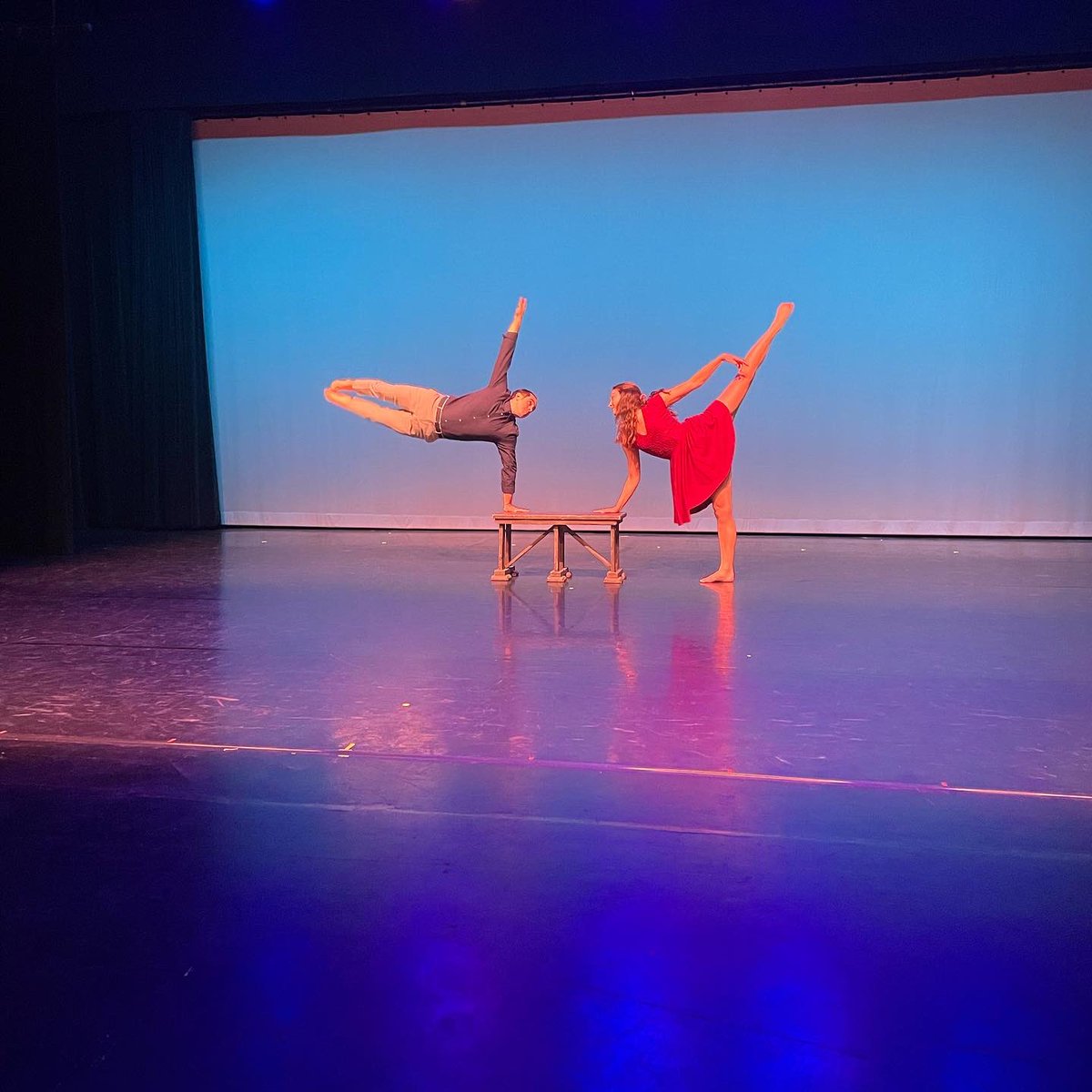 NebulaDanceLab's tweet photo. Day 3, HHII Festival, amazing!!! Music, Film and live dance performance 💕 https://t.co/ZVcabQLvg4 https://t.co/b69SEzG6M4