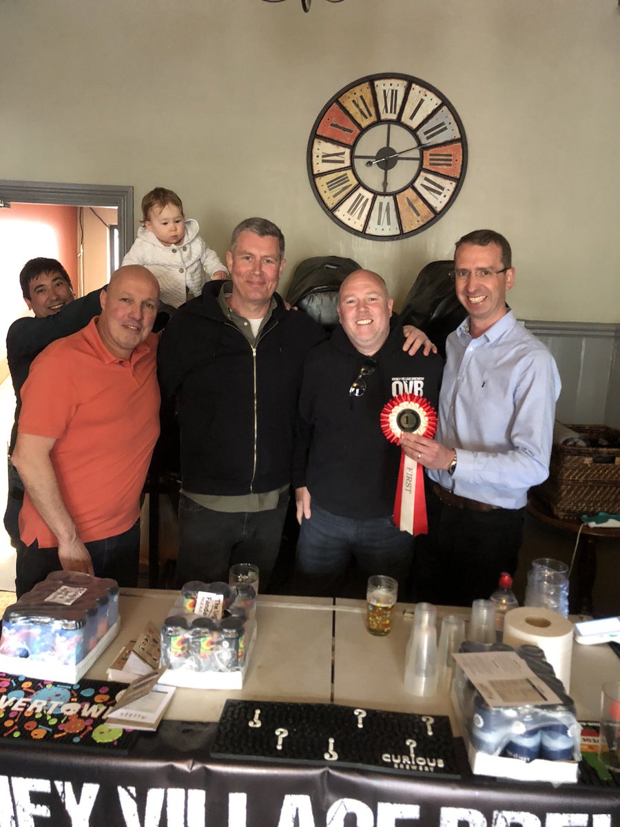 Oooh and we got a winning beer in the mix too for our Gold! Thanks <a href="/WatfordMayor/">Peter Taylor</a> for the presentation 🥇🏆🍺 #OxheyVillageBrewFest