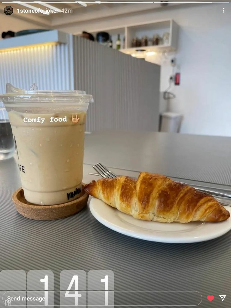 [IG POST] 1stoneofc_joker 24042022

"Comfy food 🤟🏻" 

#1STONE #1stOneJOKER <a href="/1stoneOfficial/">1ST ONE</a>