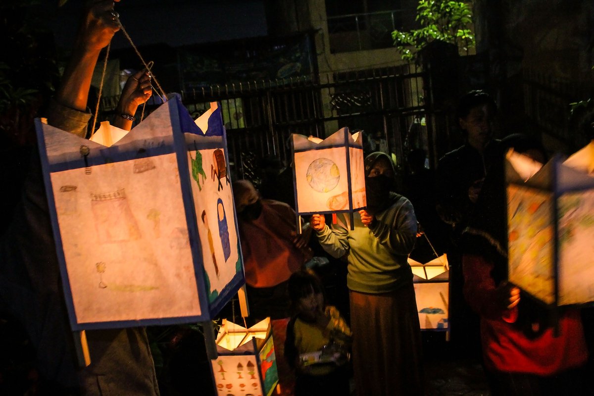 algifs's tweet image. Special Drop for Humanity 50% of sales will be donated.

"Damar Kurung Lantern"
9/10 ed | 1 tez
objkt.com/asset/KT1F7DLH…

#NFTs #NFTCommunity #NFT #nftphotography #photez #NFTartist #CleanNFT #photography #nftcollector #tezos #teia