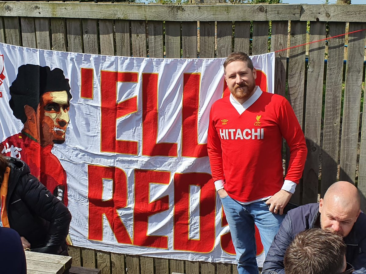 KopCraftsman's tweet photo. Pre-match meet up of #HandmadeBanner owners at @taggysbar https://t.co/OpmIAQiSLY