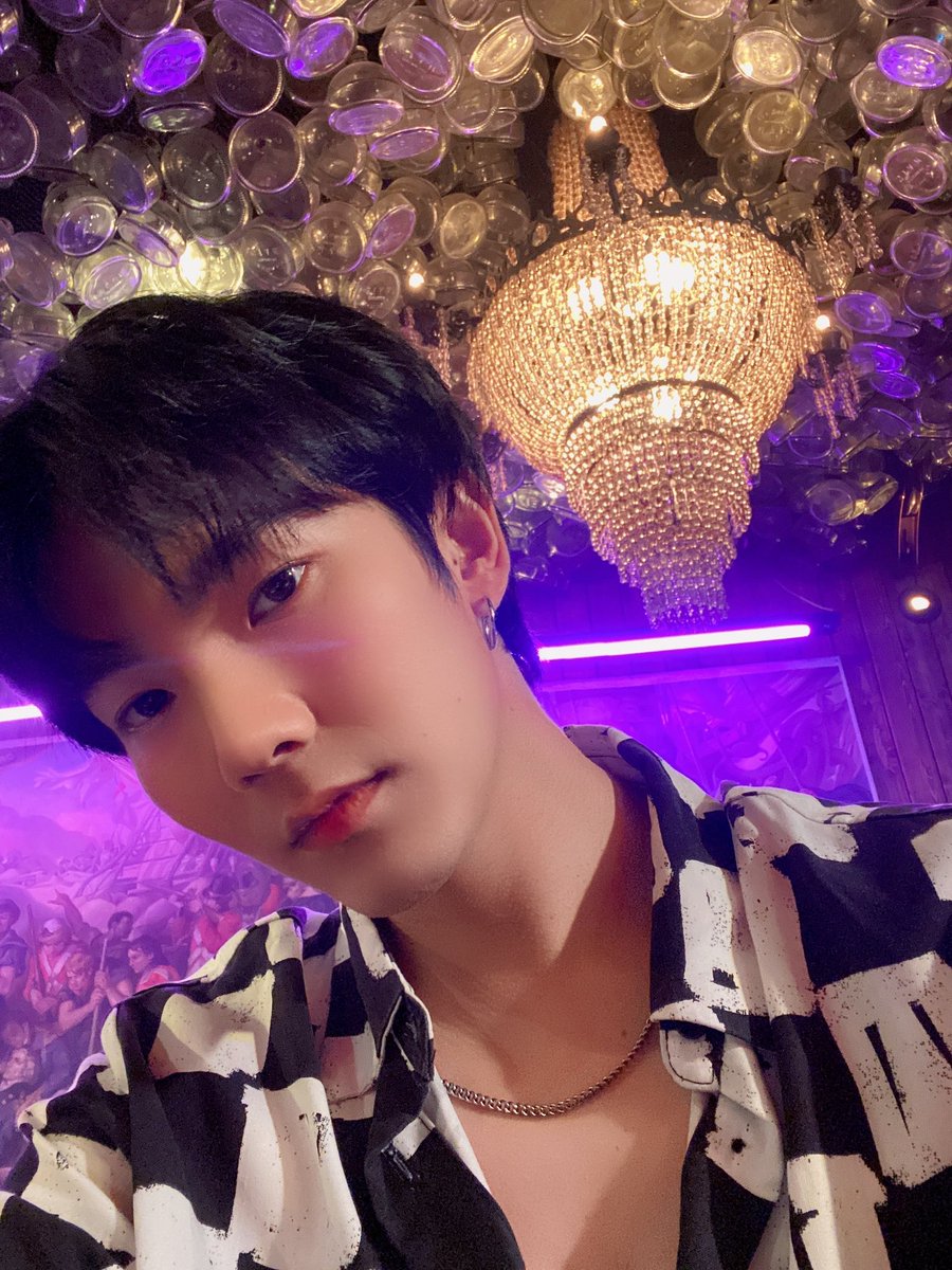 เวลาเขาโทรมาก็โอนให้เขาตลอด ไม่มีขัดแม้แต่ครั้งเดียว พี่รักของพี่ ก็คือรักอะ เขาก็พูดดี เขาก็เรียกทั้งพี่ เรียกทั้งพ่อ เรียกทั้งผัวคะผัวขา 
#ไบเบิ้ลบิว #เวกัสพีท #VagasPete