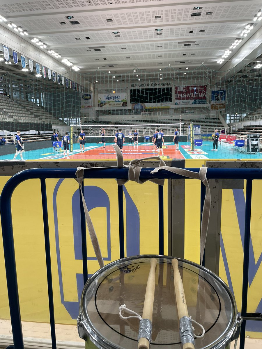ladybes76's tweet photo. #prontissimi e voi?
@trentinovolley @CurvaGislimbert 
#ladomenicamattinadiuncurvaiolo https://t.co/zOWhj9NjAx